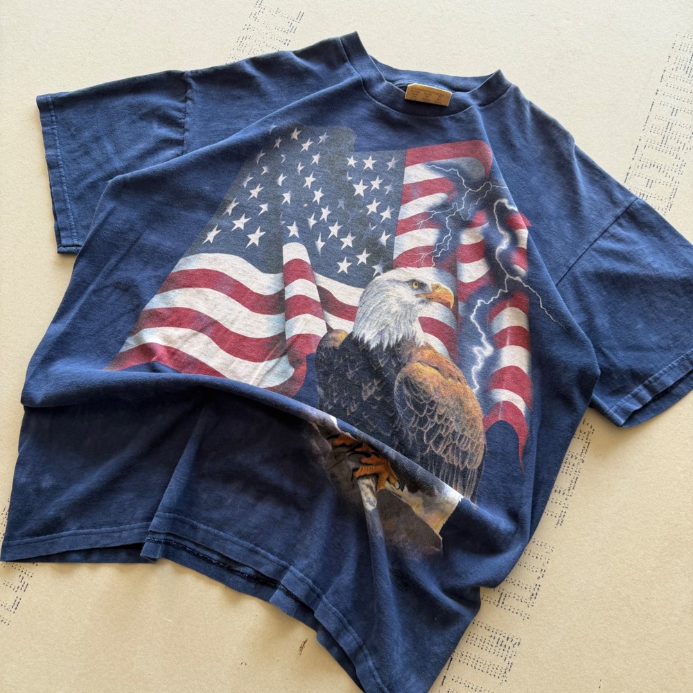Vintage 90s The Mountain USA T-shirt